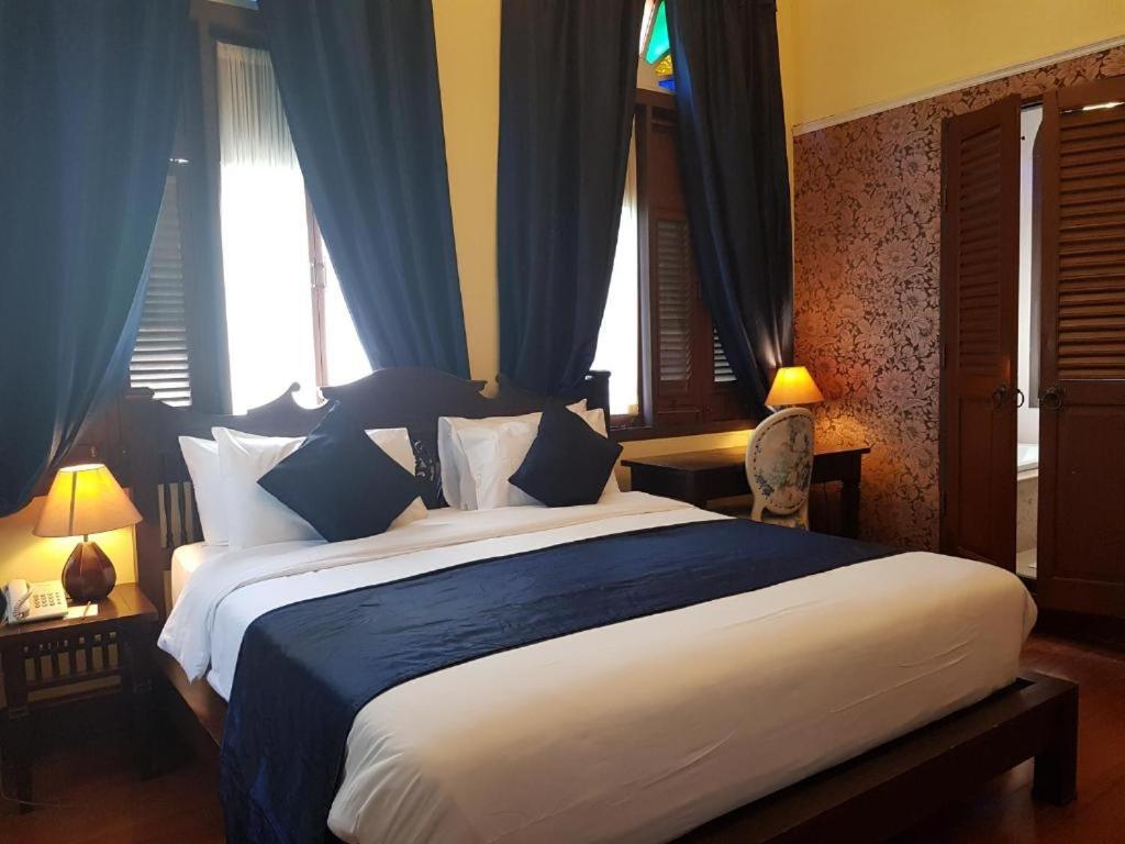 Praya Palazzo (Adults Only) Hotel Банкок Екстериор снимка