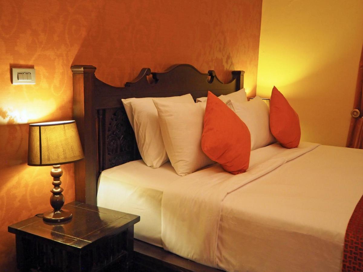 Praya Palazzo (Adults Only) Hotel Банкок Екстериор снимка